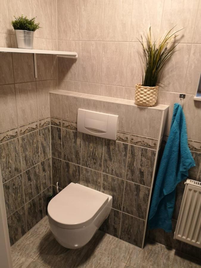 Ferienapartment "Vier Pfoten" In Korbach Exterior foto